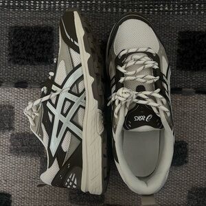 ASICS Women’s Black and White Trail Sneakers